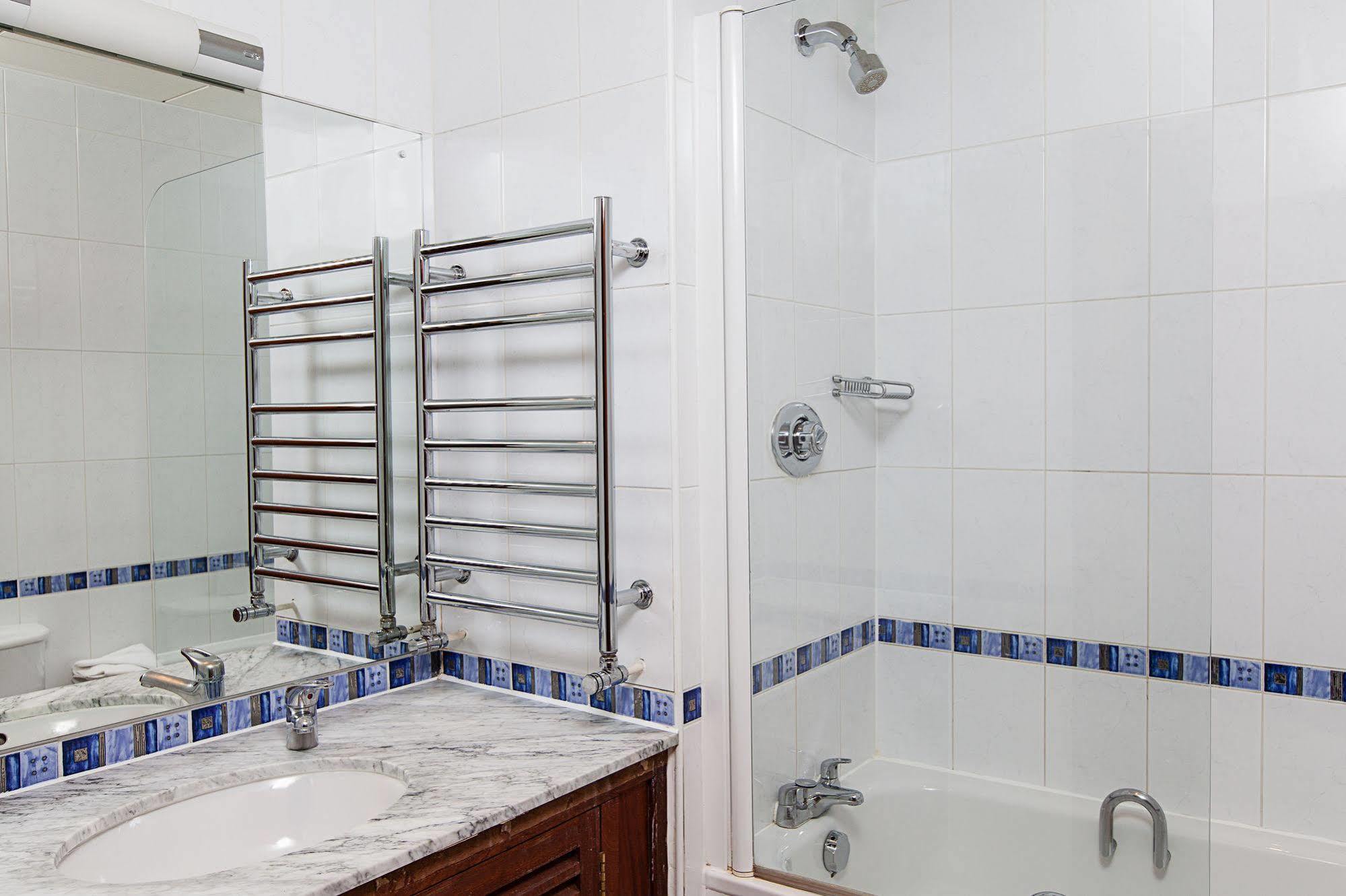 Access Paddington Apartment London Bagian luar foto